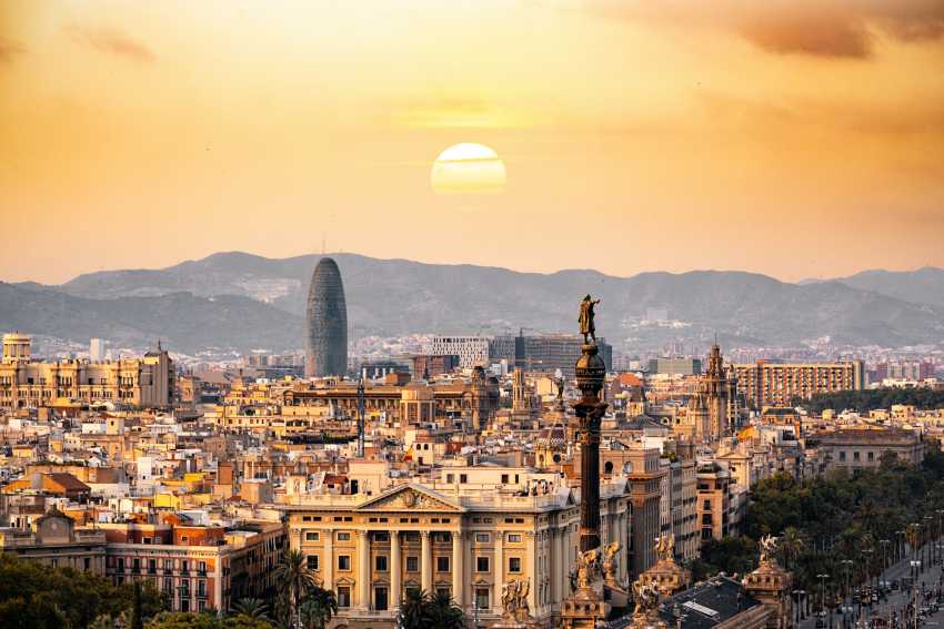 visite guidée de la ville à pied evjf barcelone